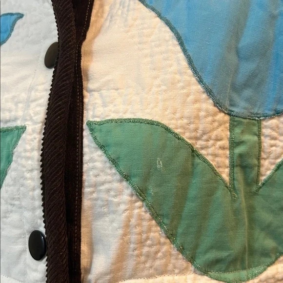 Handmade Upcycled Vintage Quilt Jacket with Hood - Picture 9 of 10